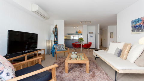 Seabreeze - Coastal Living - Accommodation Mooloolaba 2