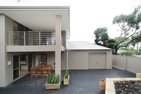 Seal 4 Bedroom House By Shoalwater Executive Homes - Accommodation Mooloolaba 1