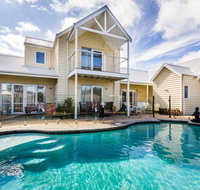 Seaside Spa Retreat - Accommodation Mooloolaba