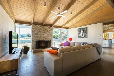 Serengale Retreat - Accommodation Mooloolaba 2