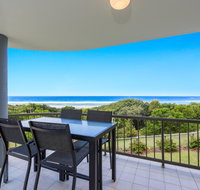 Shoreline Six With Ocean Views To See The Whales - Accommodation Mooloolaba