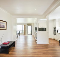 Skymirror Villa - Accommodation Mooloolaba
