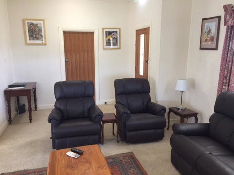 Smith Street Cottage Naracoorte - Accommodation Mooloolaba 3