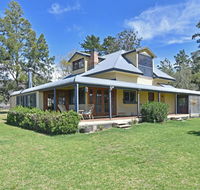 Soldiers Cottage picturebook vineyard home - Accommodation Mooloolaba
