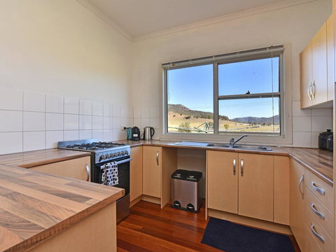 Somerville Wines Farmstay In Broke, Super Cute House On Working Farm. Walk For Miles. - Accommodation Mooloolaba 2