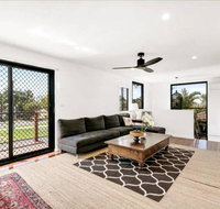 Spacious 2 Bedroom Townhouse In Southport - Accommodation Mooloolaba