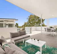 Spacious apartment with generous entertaining - Accommodation Mooloolaba