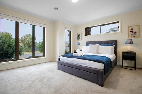 Spacious Lovely 5Beds Home@Point Cook - Accommodation Mooloolaba 1