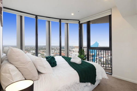 SPIRE - Fast Internet Monthly Stays W Carpark - Accommodation Mooloolaba 2