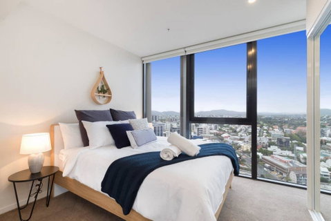 SPIRE - Fast Internet Monthly Stays W Carpark - Accommodation Mooloolaba 1