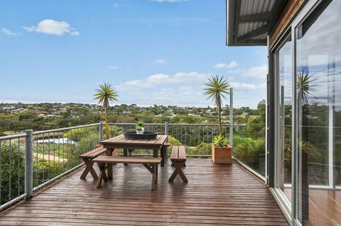 Spring Valley Luxury 42 - Accommodation Mooloolaba 2