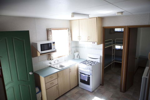 Strayleaves Caravan Park - Accommodation Mooloolaba 3