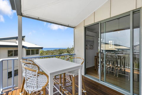 Stunning Beach Front Villa At Castaway Cove - Accommodation Mooloolaba 0