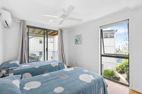 Stunning Beach Front Villa At Castaway Cove - Accommodation Mooloolaba 3