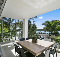Stunning Riverfront Apartment in Noosaville - Unit 2 Wai Cocos 215 Gympie Terrace - Accommodation Mooloolaba