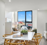 Stylish Townhouse - Accommodation Mooloolaba