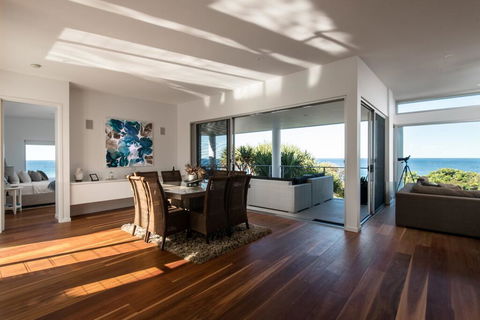 Sunshine Coast White House - Accommodation Mooloolaba 3