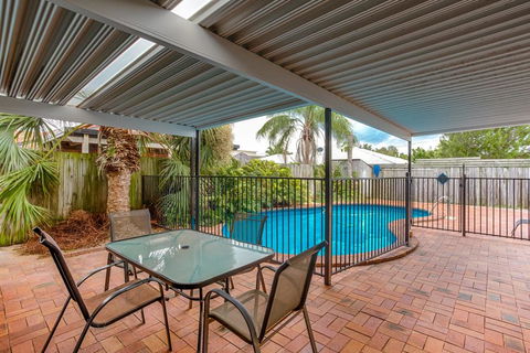 Sunyata Beach House - Rainbow Beach, Beachside Escape With A Pool, Pet Friendly And Wi-Fi - Accommodation Mooloolaba 1
