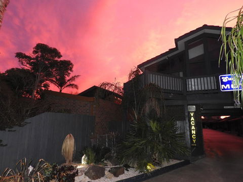 Surf City Motel - Accommodation Mooloolaba 2