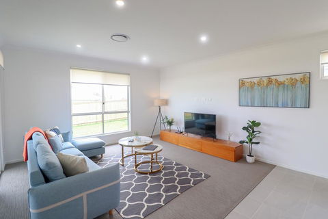 Surfers Paradise At Catherine Hill Bay - Accommodation Mooloolaba 3