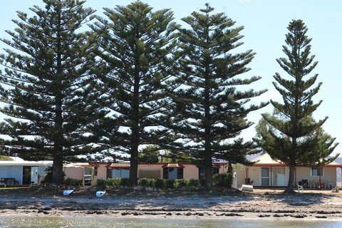 Tall Pines Beach House At Mount Dutton Bay (part Of Coffin Bay Waterways) - Accommodation Mooloolaba 1
