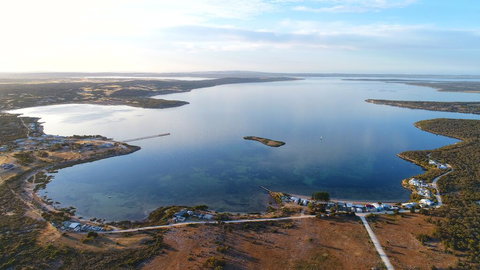 Tall Pines Beach House At Mount Dutton Bay (part Of Coffin Bay Waterways) - Accommodation Mooloolaba 0