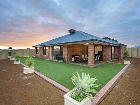 The Antonia Way - Accommodation Mooloolaba 3