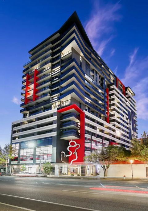 The Apartment Complex - Accommodation Mooloolaba 3