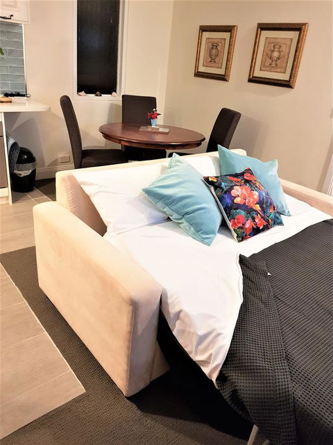 Birch Lane - Accommodation Mooloolaba 16