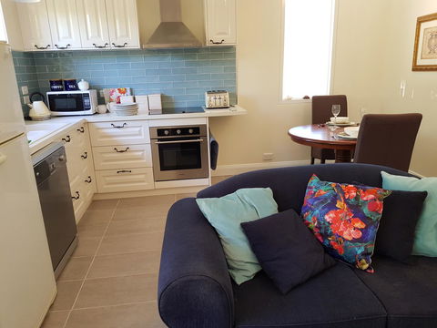 Birch Lane - Accommodation Mooloolaba 33