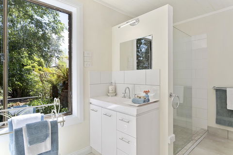 Birch Lane - Accommodation Mooloolaba 9