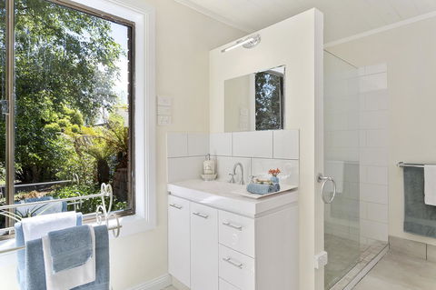 Birch Lane - Accommodation Mooloolaba 29