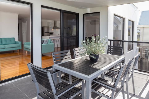 Pearl Hawley Beach - Accommodation Mooloolaba 12