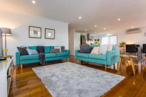 Pearl Hawley Beach - Accommodation Mooloolaba 9