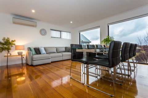 Pearl Hawley Beach - Accommodation Mooloolaba 8