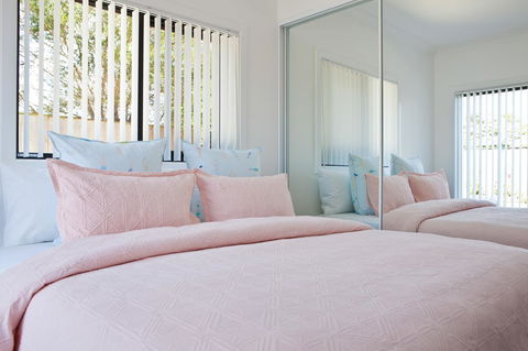 Pearl Hawley Beach - Accommodation Mooloolaba 27