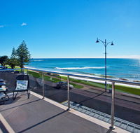 Penguin Waterfront Escape - Accommodation Mooloolaba