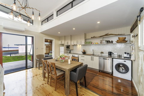 Coastal Pods Wynyard - Accommodation Mooloolaba 13
