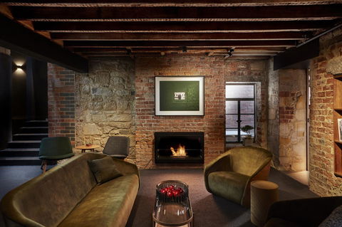 Moss Hotel - Accommodation Mooloolaba 5