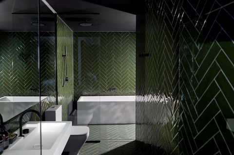 Moss Hotel - Accommodation Mooloolaba 12