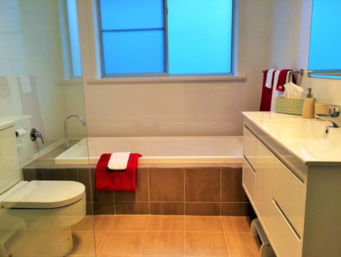 City Lights - Accommodation Mooloolaba 5