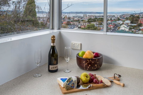 City Lights - Accommodation Mooloolaba 18