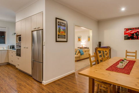 City Lights - Accommodation Mooloolaba 2