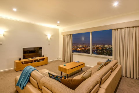 City Lights - Accommodation Mooloolaba 1