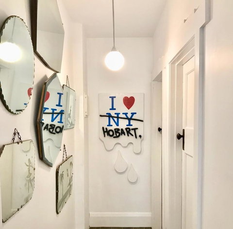 Devine Stays - Rupert #1 NOHO Art Apartment - Accommodation Mooloolaba 3