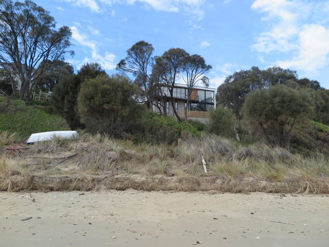 Blessington Beach Retreat - Accommodation Mooloolaba 38