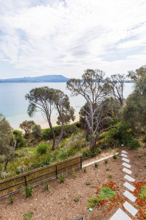 Blessington Beach Retreat - Accommodation Mooloolaba 32