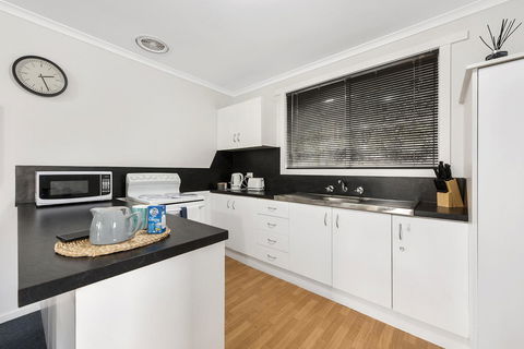 Elkie Villa - 2 Bedroom Unit - Burnie - Accommodation Mooloolaba 3