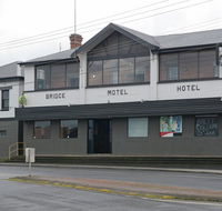 Bridge Hotel - Accommodation Mooloolaba