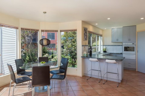 Isle Of Views - Accommodation Mooloolaba 5